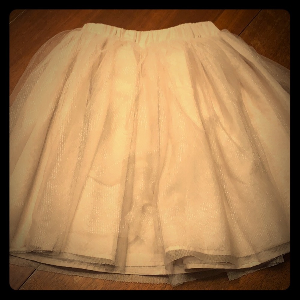 Girls Old Navy Girls Tan Tulle Skirt Size 3T
